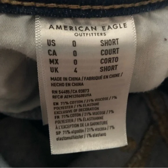 American Eagle Outfitters Next Level Stretch Ripped Jeans Size 0 Short - Picture 4 of 4
